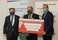 Na fotografii: Marszałek Województwa Mazowieckiego Adam Struzik, Rektor PW prof. Krzysztof Zaremba i Wicemarszałek Wiesław Raboszuk