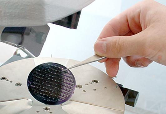 Zakład Przyrządów Mikroelektroniki i Nanoelektroniki